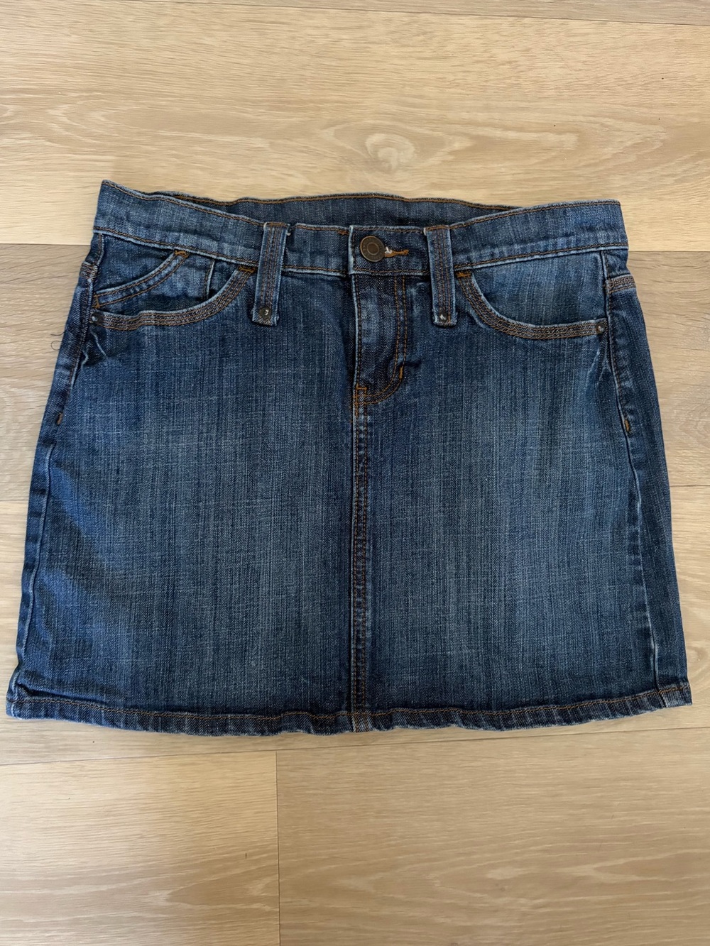 GAP Y2K Denim Mini Skirt Size 4 Dark Wash 2000s